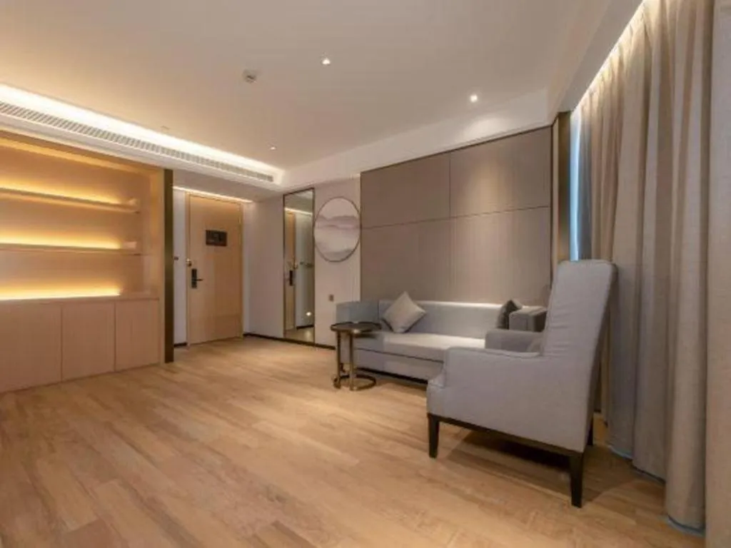 Echeng Hotel Nanning Huqiu Metro Station