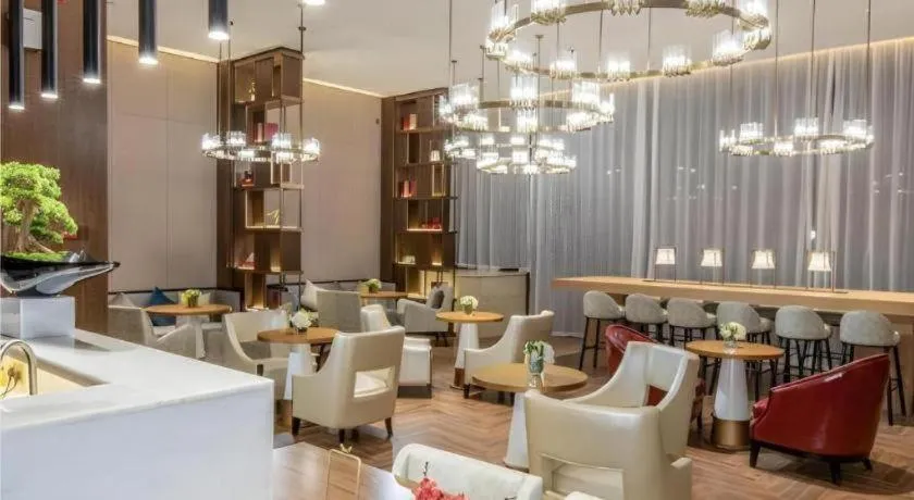 Echeng Hotel Nanning Huqiu Metro Station