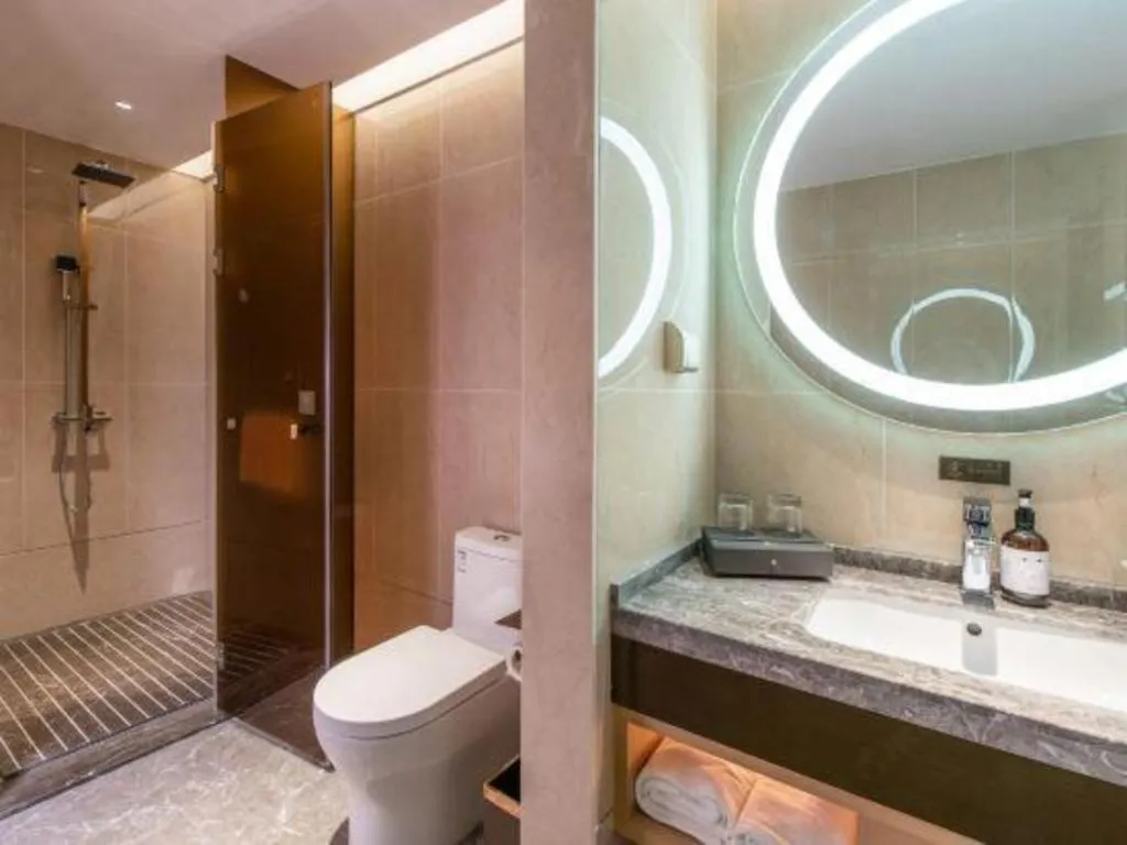 Echeng Hotel Nanning Huqiu Metro Station