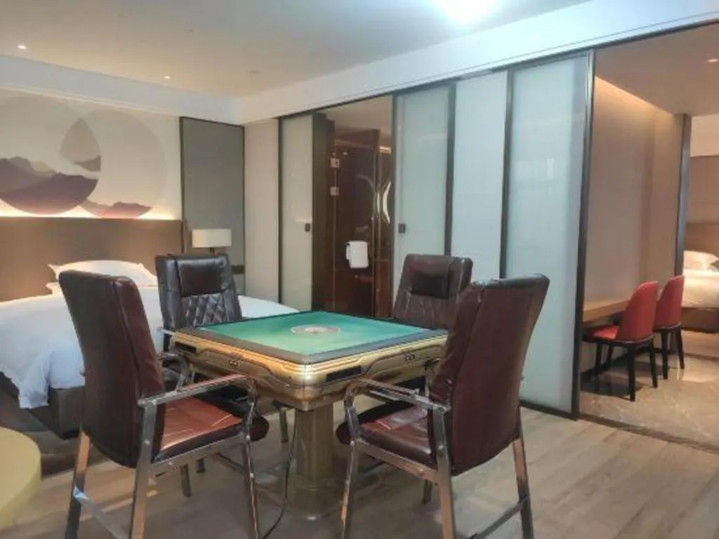 Echeng Hotel Nanning Huqiu Metro Station