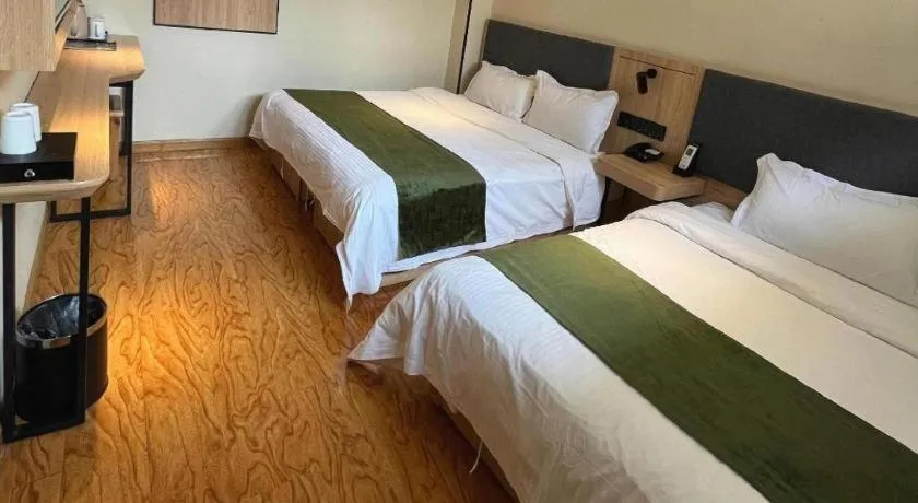 Bed in Green Tree Inn Express Beijing Xicheng District Dazhalan