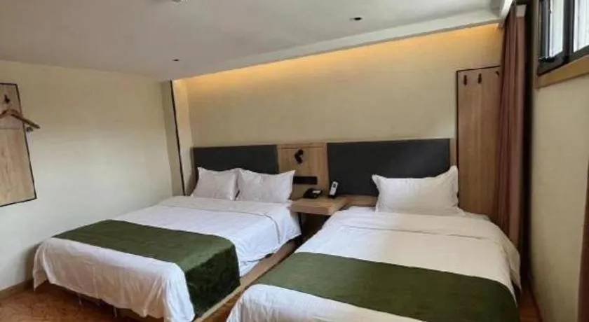 Bed in Green Tree Inn Express Beijing Xicheng District Dazhalan