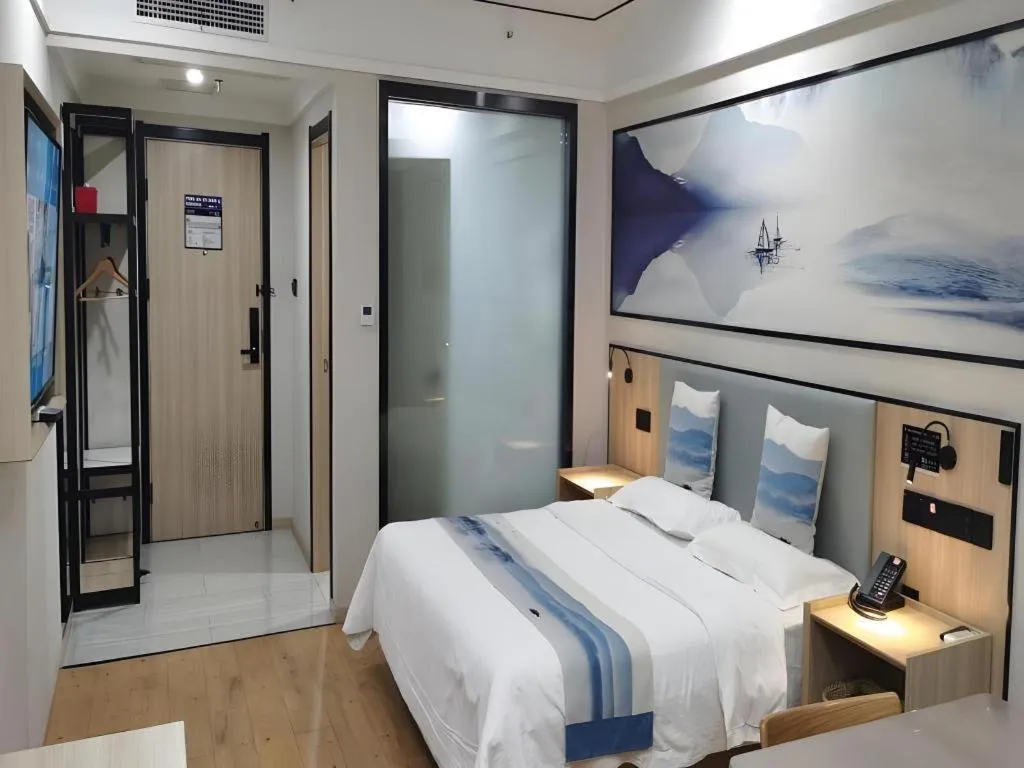 Bed in Green Tree Inn Express Jiangsu Taizhou Xinghua RT-Mart