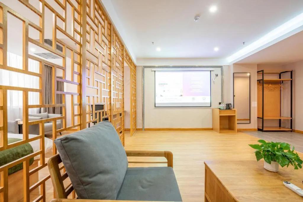 Green Tree Inn Express Weifang Zhucheng Longyuan Shangcheng