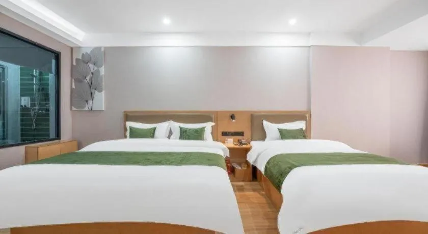 Green Tree Inn Express Weifang Zhucheng Longyuan Shangcheng