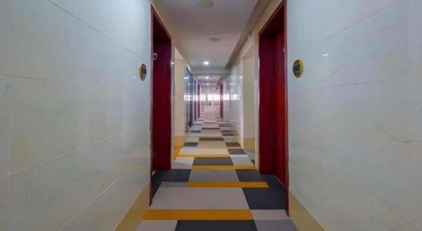 Shell Hotel Nanjing Mingfa Square Metro Station