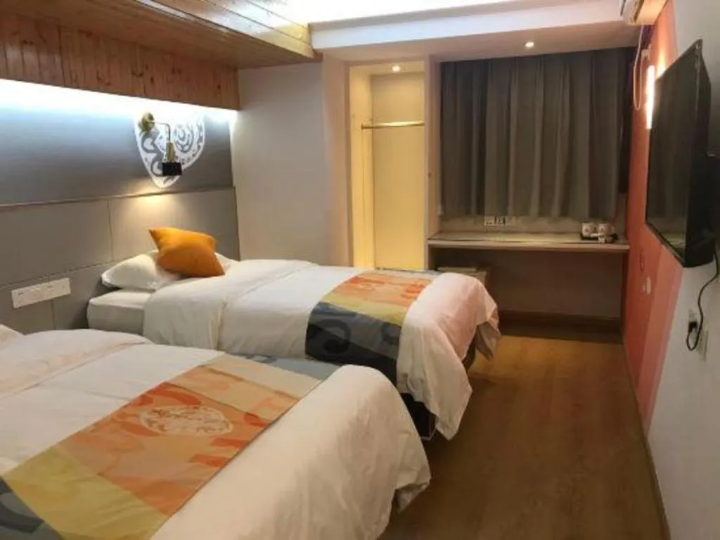 Bed in Shell Hotel Shanghai Minhang District Wenjing Road Metro Station
