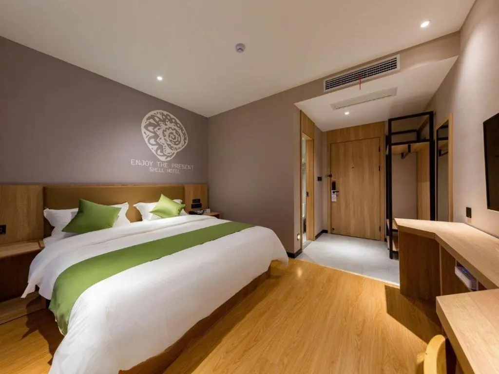 Bed in Shell Hotel Anhui Huaibei Suixi County Economic Development Zone