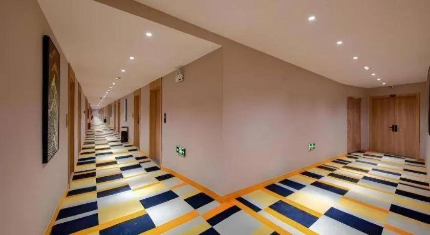 Bed in Shell Hotel Anhui Huaibei Suixi County Economic Development Zone