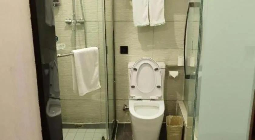 Green Tree Inn Express Jinan Huaiyin District Jingshi Road Children's Hospital