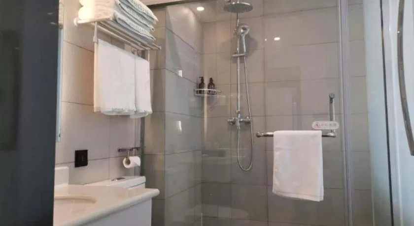 Green Tree Inn Express Jinan Huaiyin District Jingshi Road Children's Hospital