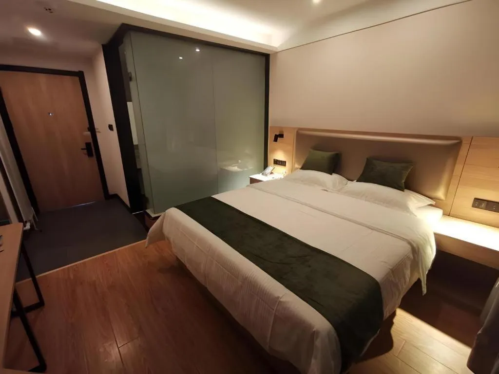 Bed in Green Tree Inn Express Jinan Huaiyin District Jingshi Road Children's Hospital