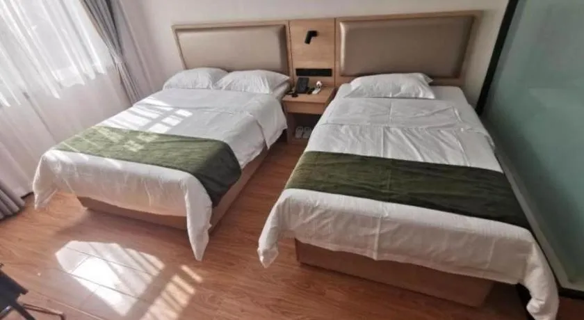 Bed in Green Tree Inn Express Jinan Huaiyin District Jingshi Road Children's Hospital