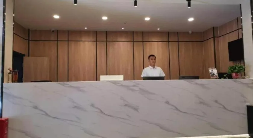 Green Tree Inn Express Jinan Huaiyin District Jingshi Road Children's Hospital