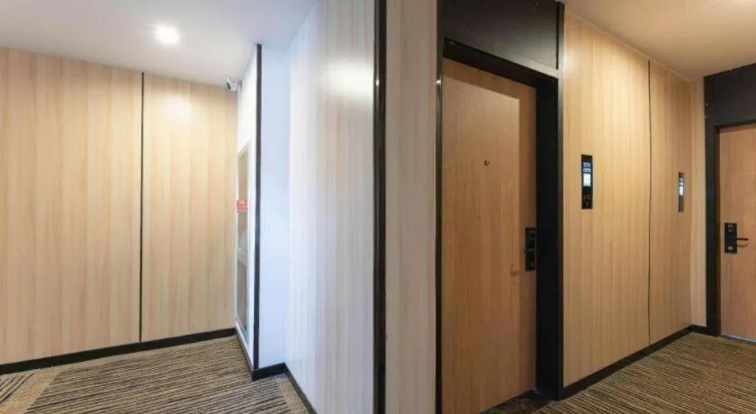 Green Tree Inn Express Jinan Huaiyin District Jingshi Road Children's Hospital