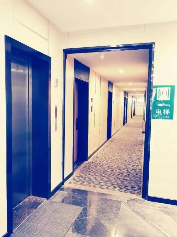 Green Tree Inn Express Jinan Huaiyin District Jingshi Road Children's Hospital