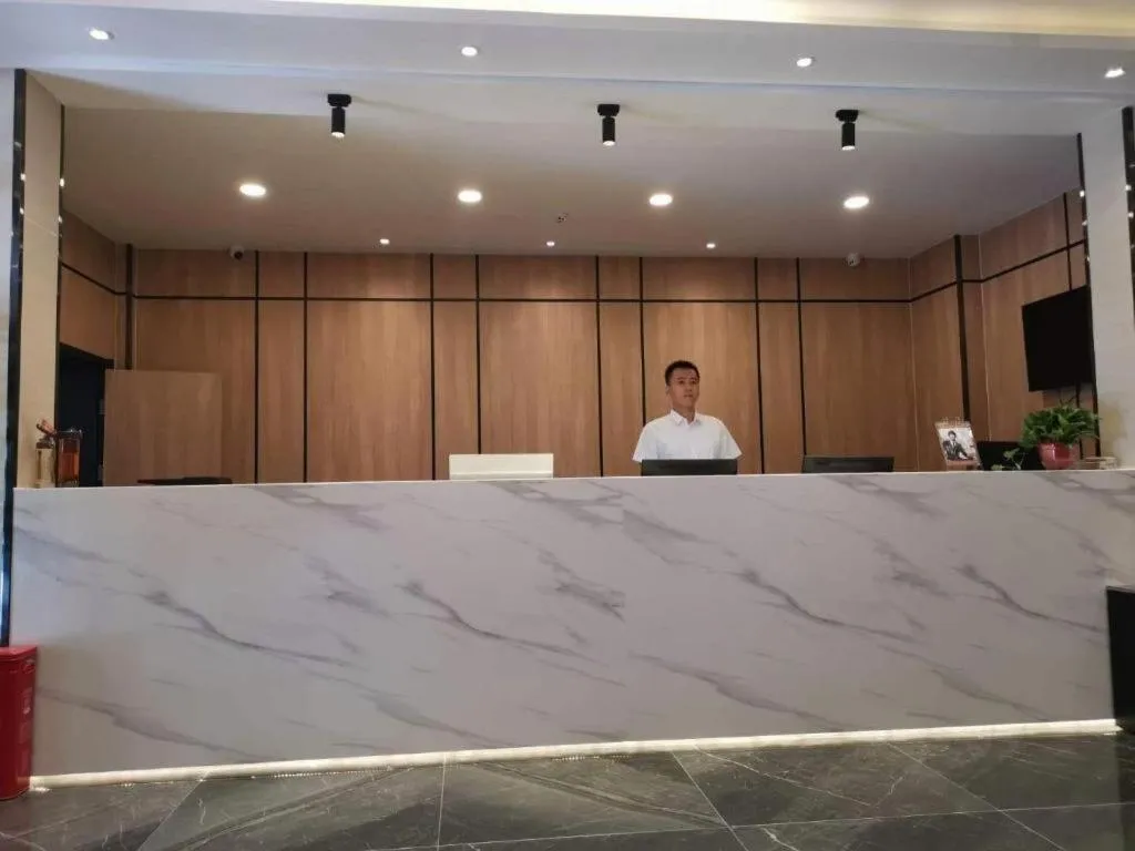 Green Tree Inn Express Jinan Huaiyin District Jingshi Road Children's Hospital