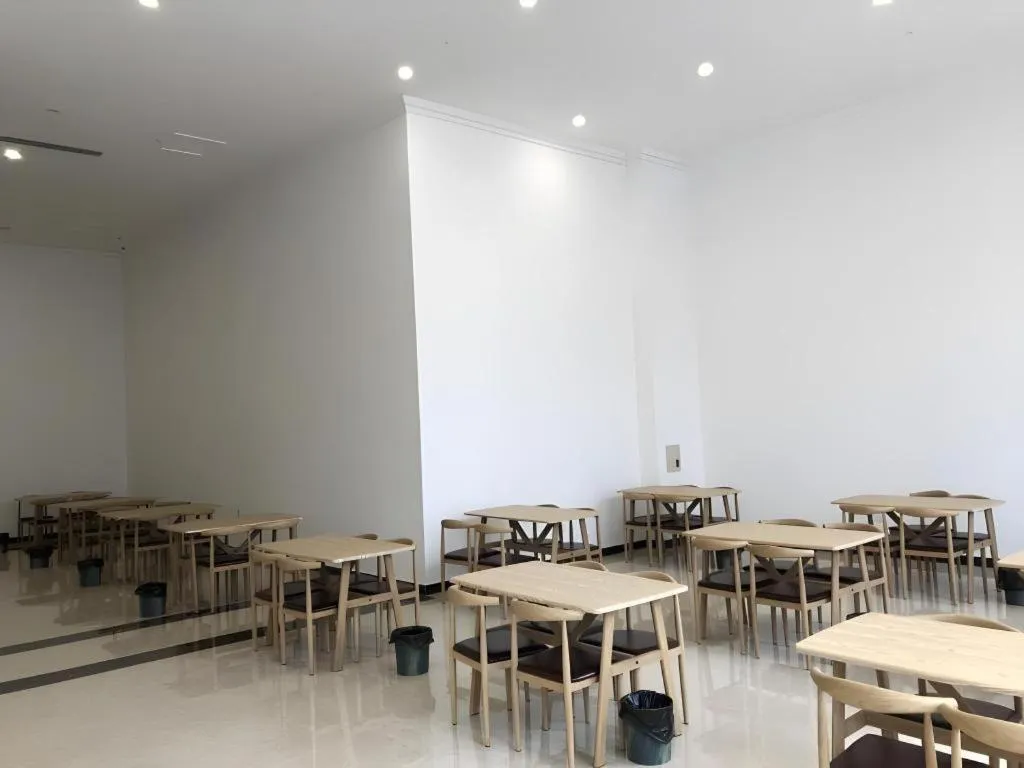 Green Tree Inn Express Tangshan Yueting County Bus Station