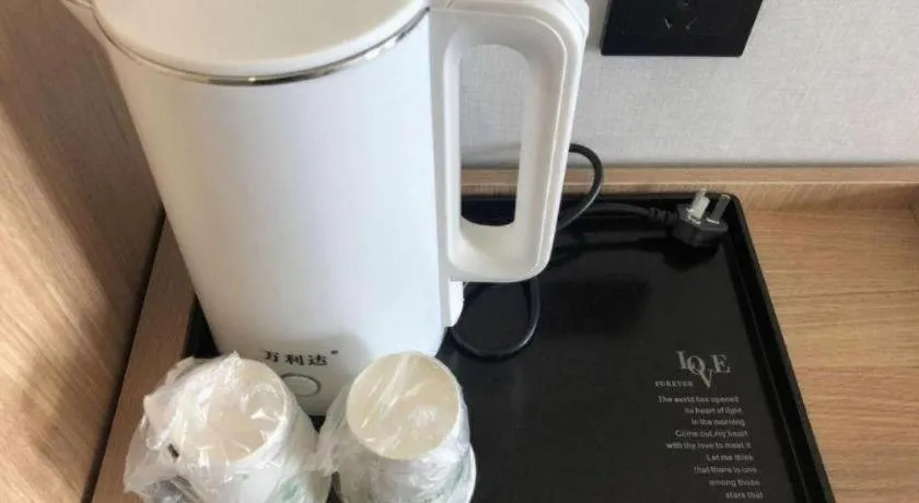 Green Tree Inn Express Tangshan Yueting County Bus Station