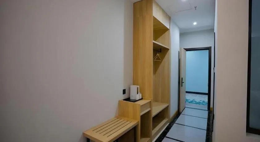 Green Tree Inn Express Tangshan Yueting County Bus Station