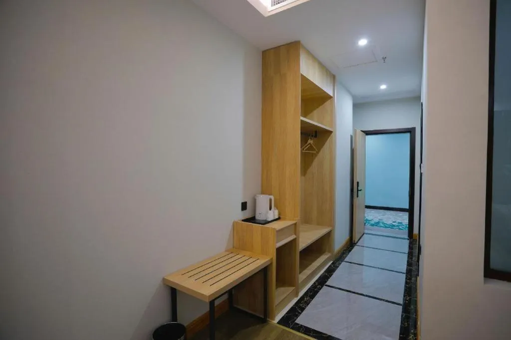 Green Tree Inn Express Tangshan Yueting County Bus Station