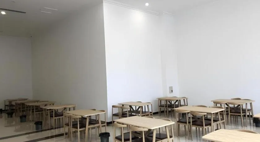 Green Tree Inn Express Tangshan Yueting County Bus Station