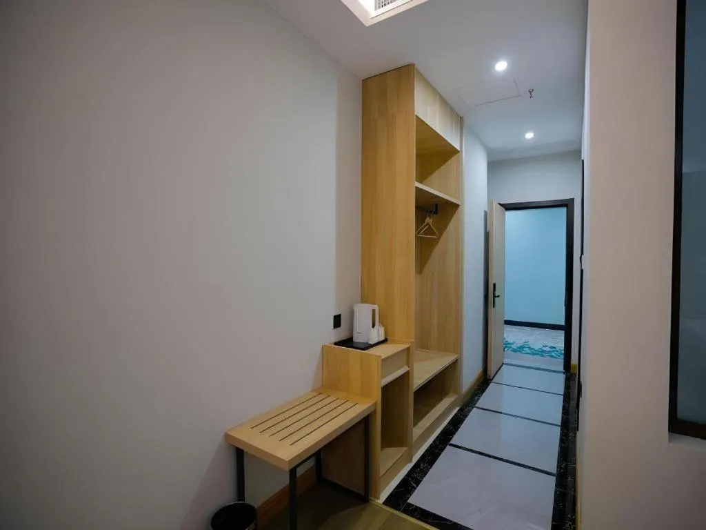 Green Tree Inn Express Tangshan Yueting County Bus Station