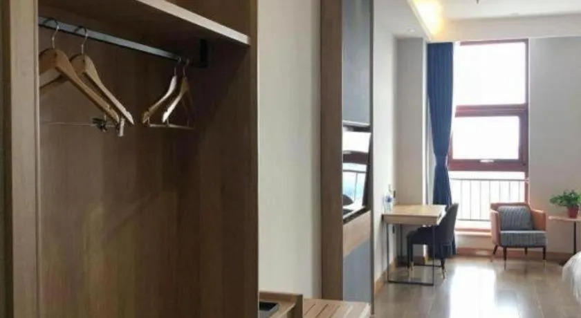 Green Tree Inn Express Tangshan Yueting County Bus Station