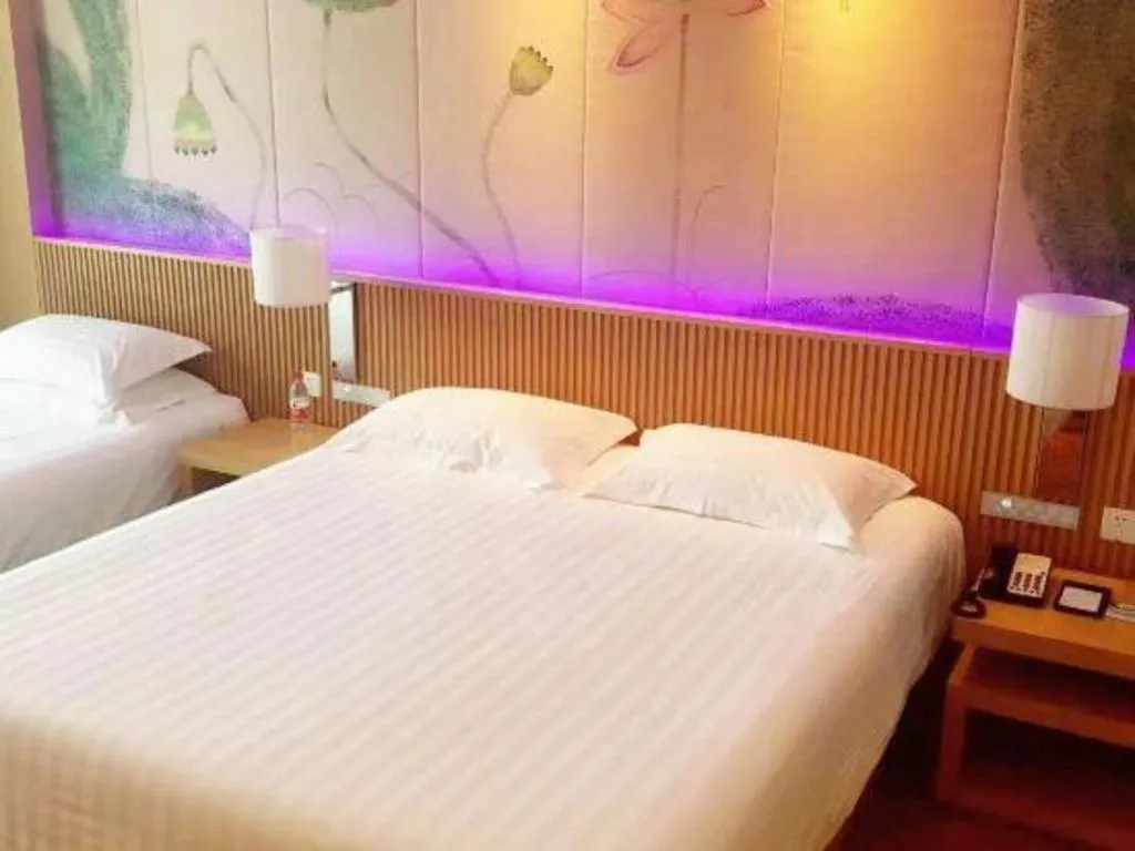 Crystal Orange Hotel Changzhou Dinosaurs Park