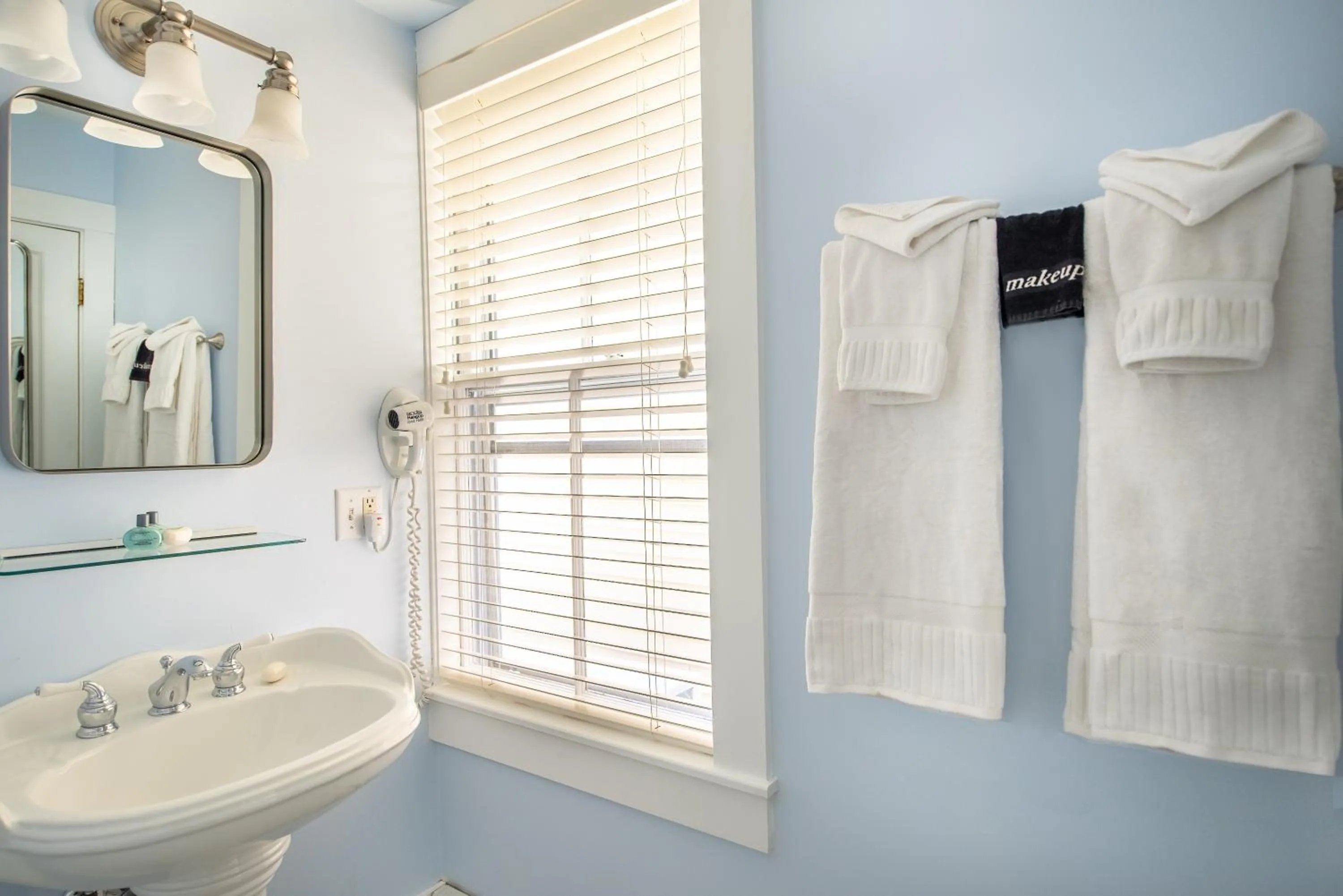 Shower in Admiral's Landing