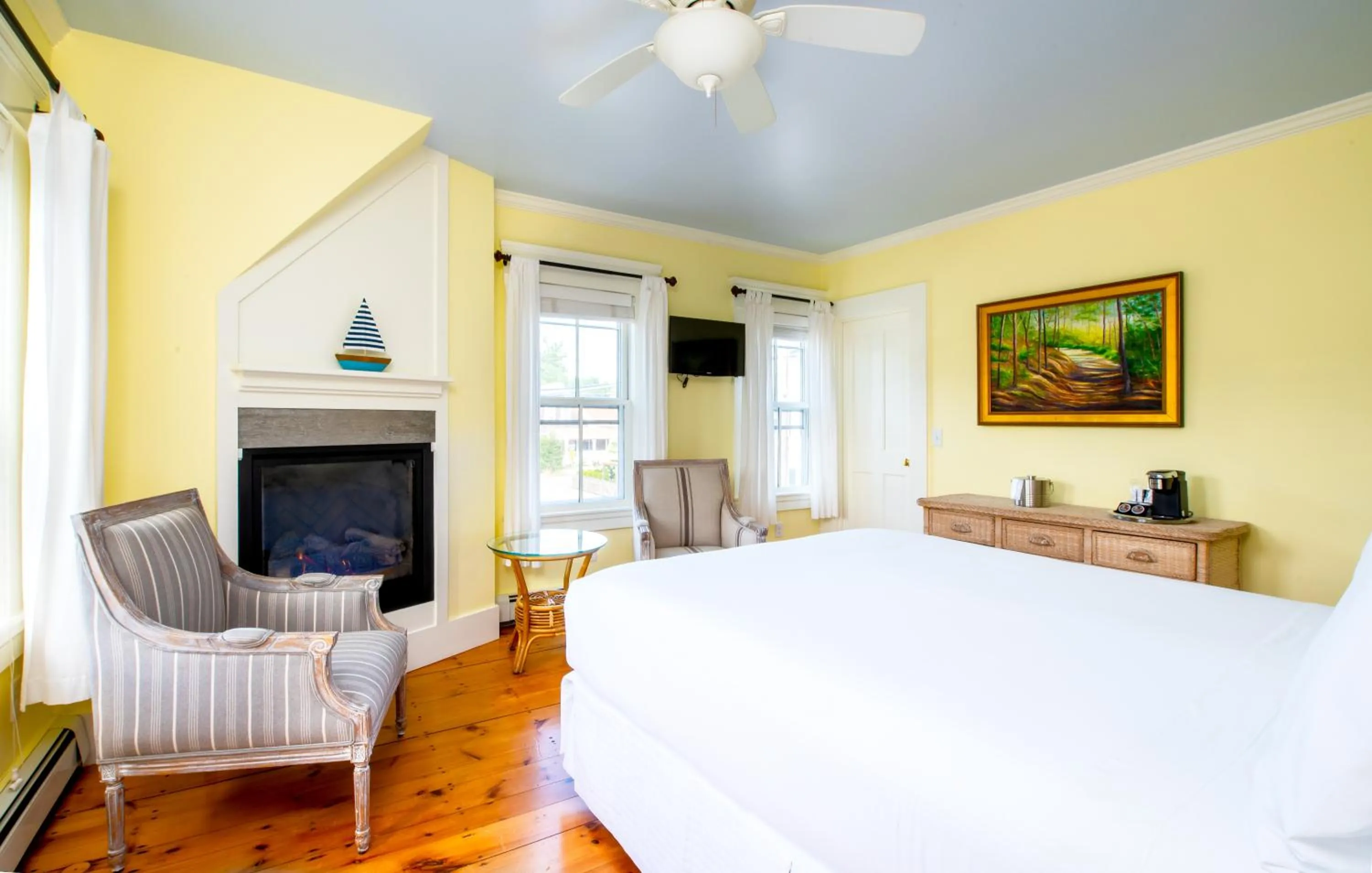 Bedroom, Bed in Admiral's Landing