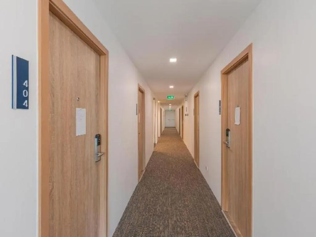 B2 Huai Khwang Premier Hotel