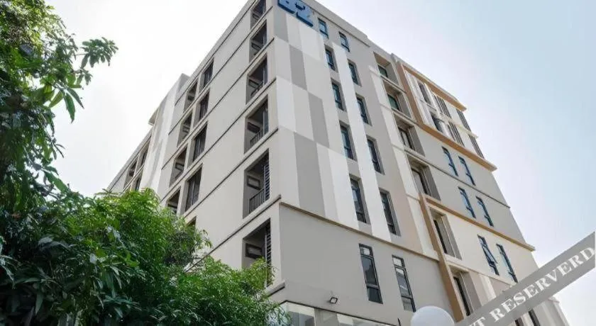 B2 Huai Khwang Premier Hotel