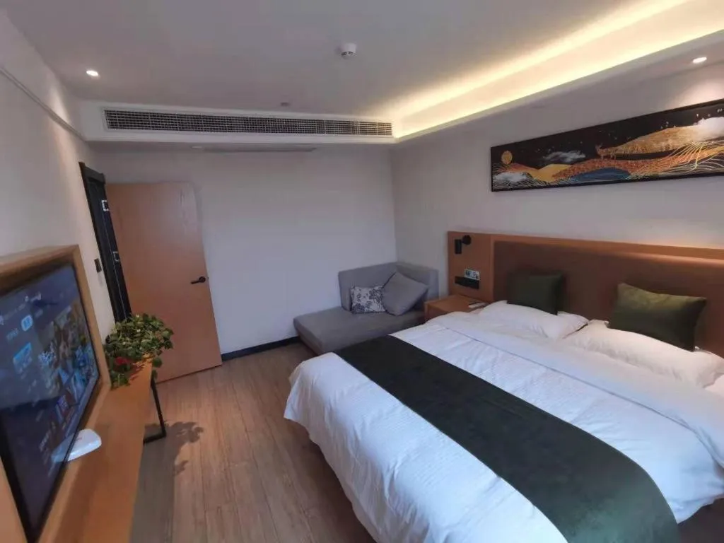 Bed in Green Tree Inn Fuyang Funan County Tianzhu Square