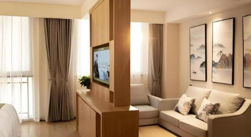 Green Tree Inn Fuyang Funan County Tianzhu Square