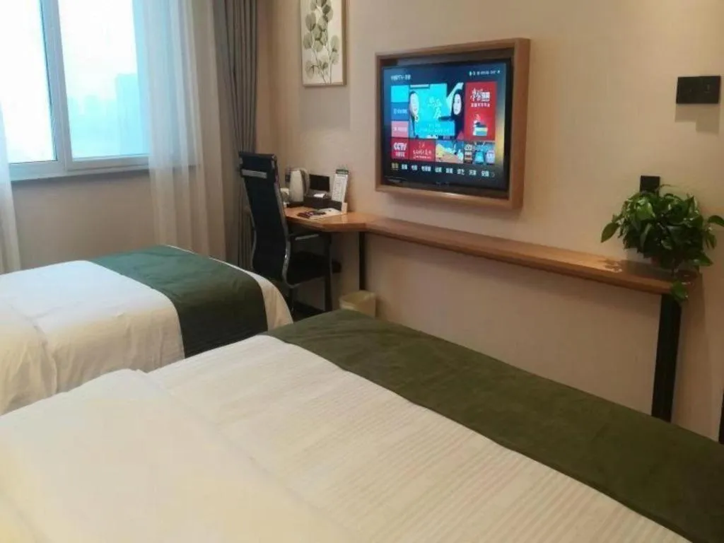 Bed in Green Tree Inn Fuyang Funan County Tianzhu Square