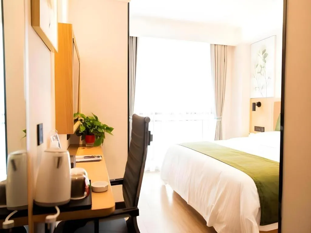 Bed in Green Tree Inn Fuyang Funan County Tianzhu Square