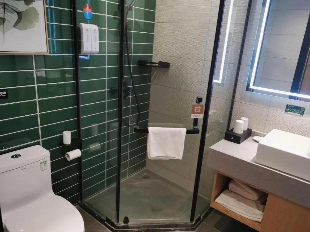 Green Tree Inn Fuyang Funan County Tianzhu Square