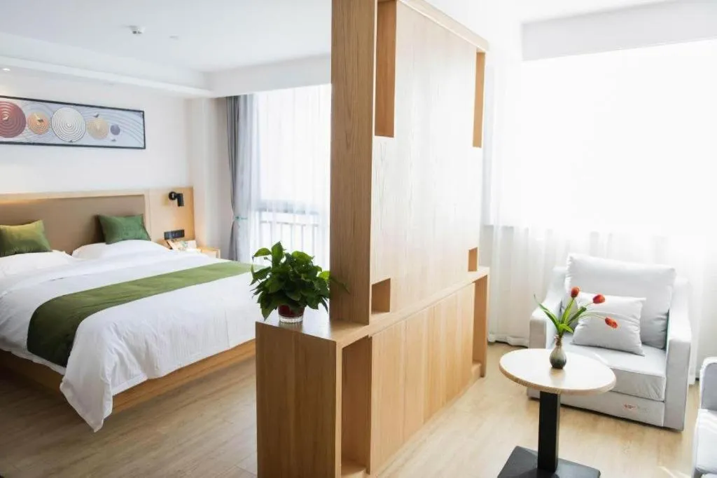 Bed in Green Tree Inn Fuyang Funan County Tianzhu Square