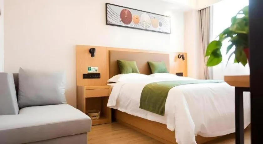 Bed in Green Tree Inn Fuyang Funan County Tianzhu Square