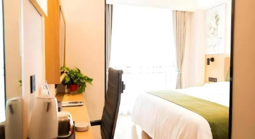 Bed in Green Tree Inn Fuyang Funan County Tianzhu Square