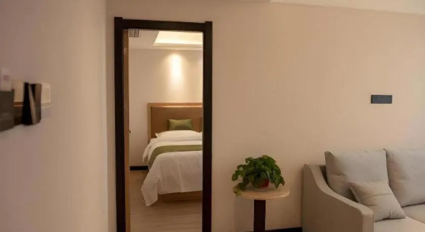Bed in Green Tree Inn Fuyang Funan County Tianzhu Square