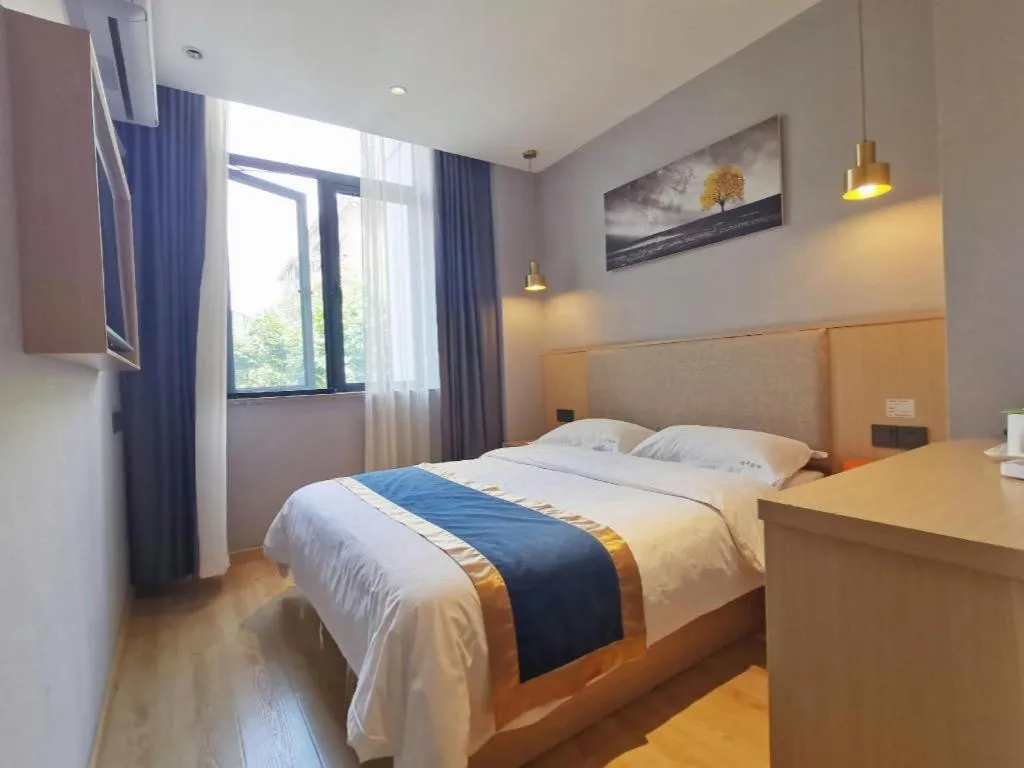 Bed in Shell Hotel Shanghai Normal University Hongcao Road Metro Station Guiping Road