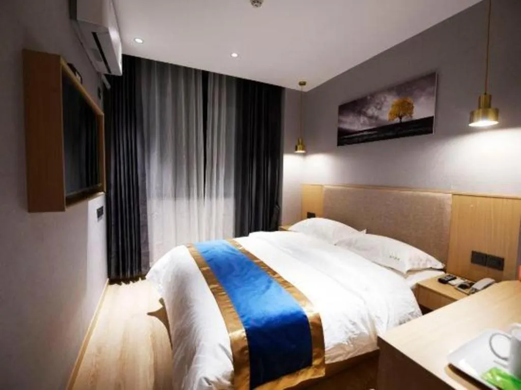 Bed in Shell Hotel Shanghai Normal University Hongcao Road Metro Station Guiping Road
