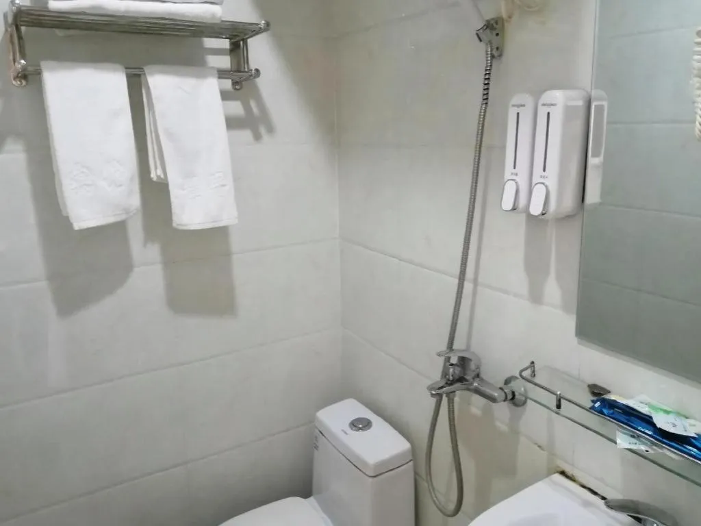 Shell Hotel Shanghai Normal University Hongcao Road Metro Station Guiping Road