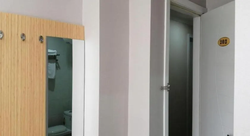 Shell Hotel Shanghai Normal University Hongcao Road Metro Station Guiping Road