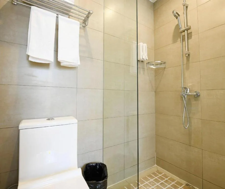 Shell Hotel Shanghai Normal University Hongcao Road Metro Station Guiping Road