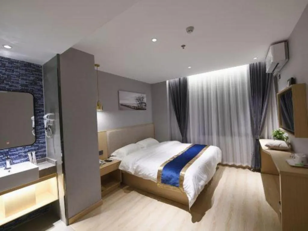 Bed in Shell Hotel Shanghai Normal University Hongcao Road Metro Station Guiping Road