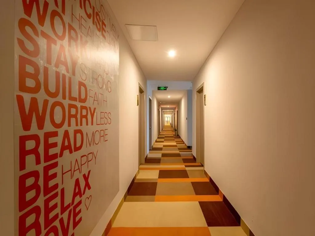 Shell Hotel Suzhou Zhangjiagang Jingang Town Central Plaza