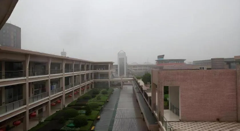 Shell Hotel Suzhou Zhangjiagang Jingang Town Central Plaza